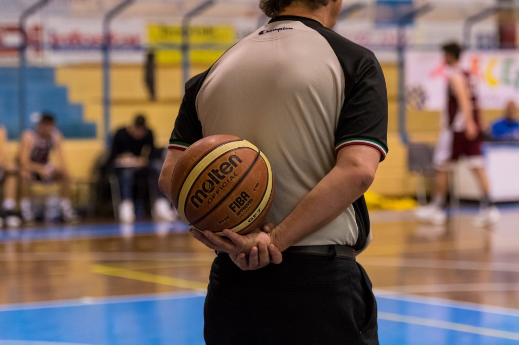 arbitro tarcento basket